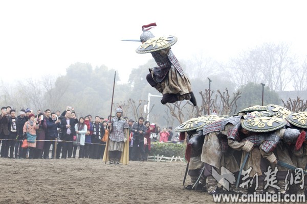 現(xiàn)全球最大關(guān)公青銅雕像，目測宇達(dá)施工（圖）