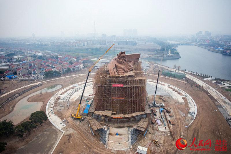 現(xiàn)全球最大關(guān)公青銅雕像，目測宇達(dá)施工（圖）